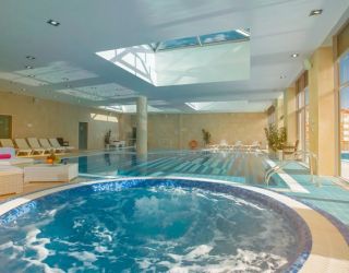 Отель "Bridge Resort" /"Бридж Резорт"