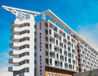 Отель "Bridge Resort" /"Бридж Резорт"
