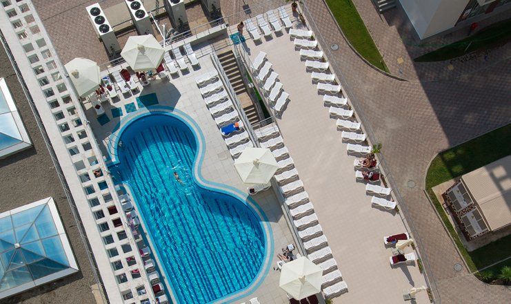 Отель "Bridge Resort" /"Бридж Резорт"