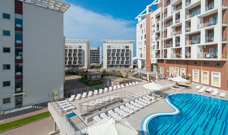 Отель "Bridge Resort" /"Бридж Резорт"