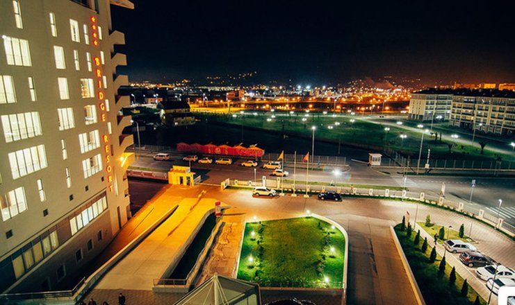 Отель "Bridge Resort" /"Бридж Резорт"