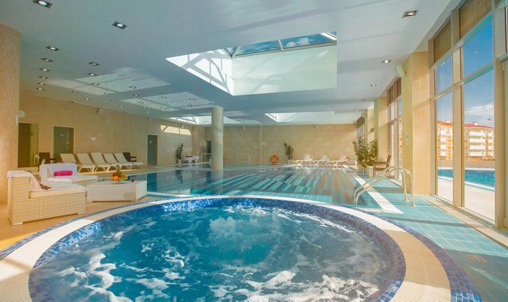 Отель "Bridge Resort" /"Бридж Резорт"