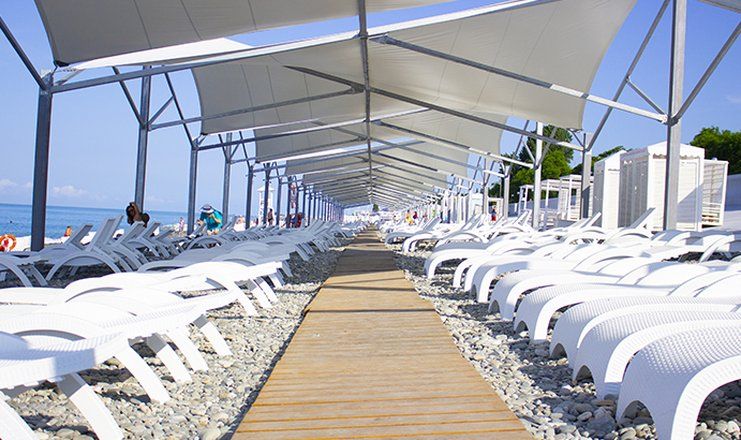 Отель "Bridge Resort" /"Бридж Резорт"