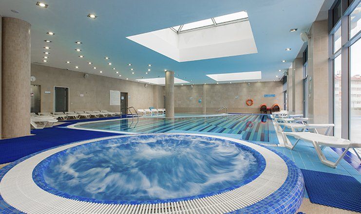 Отель "Bridge Resort" /"Бридж Резорт"