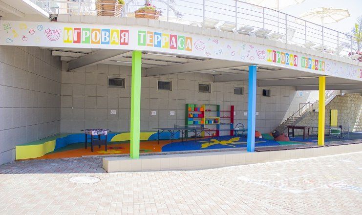 Отель "Bridge Resort" /"Бридж Резорт"